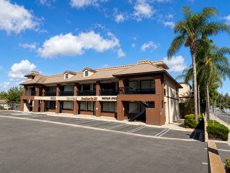 2711-2899 S Diamond Bar Blvd, Diamond Bar, CA for lease - Interior Photo - Image 1 of 9