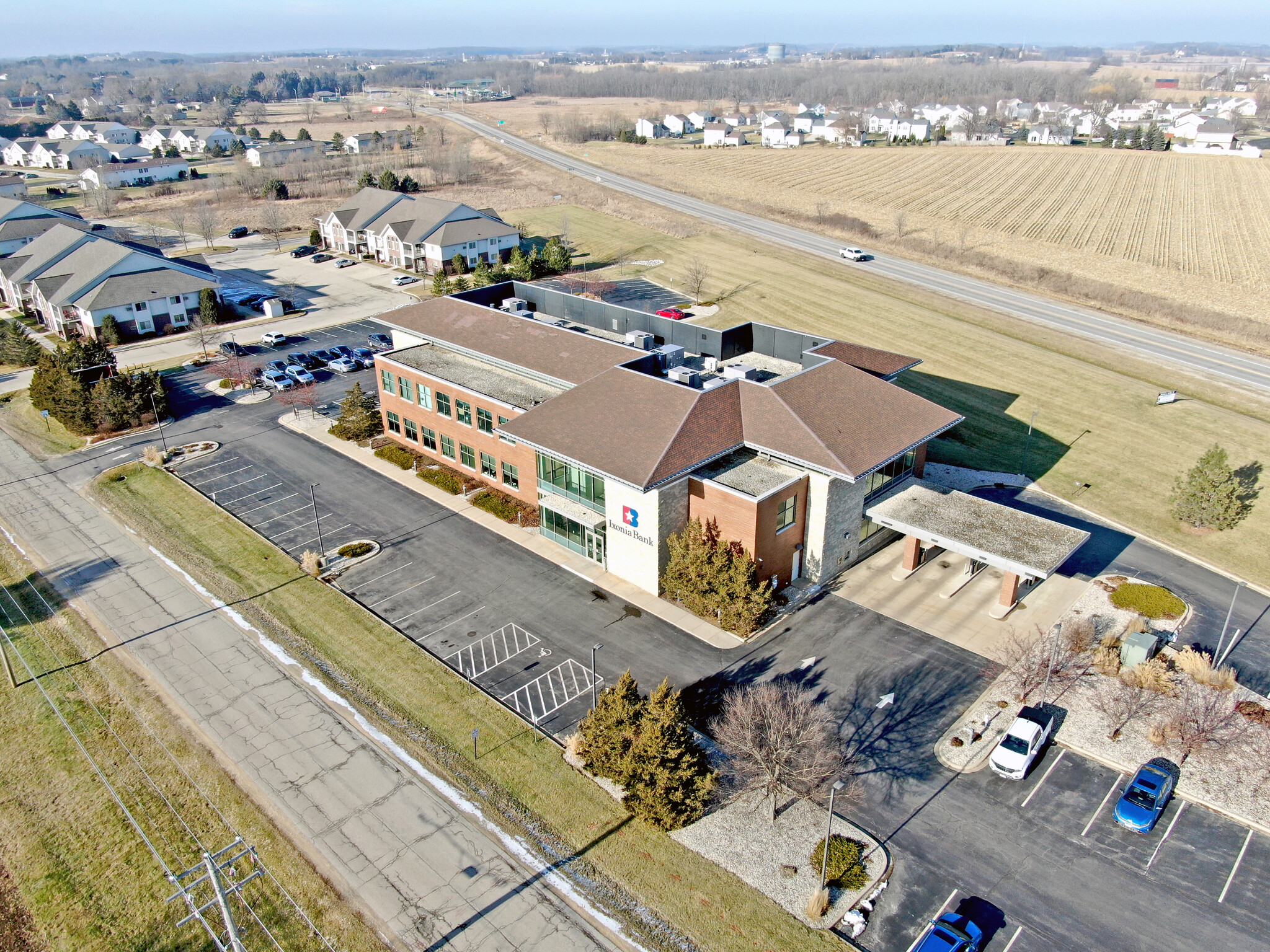 W1046 Marietta Ave, Ixonia, WI for lease Building Photo- Image 1 of 7