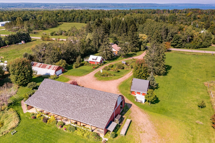 60445 E Summit Rd W, Ashland, WI for sale - Primary Photo - Image 2 of 65
