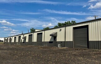Plus de détails pour 801-817 S 6th Ave, Mansfield, TX - Flex à vendre