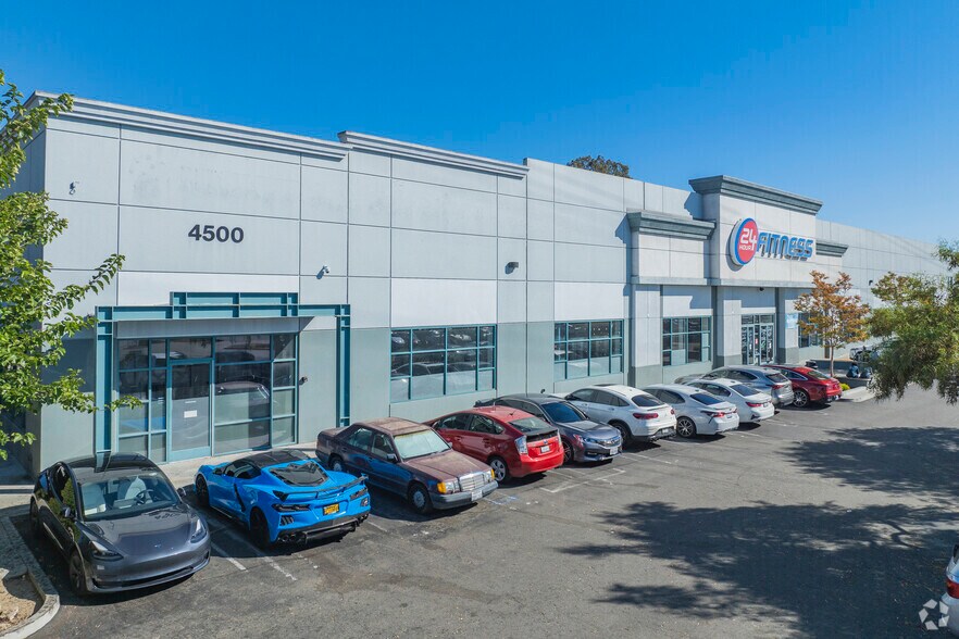 4500 Auto Mall Pky, Fremont, CA for lease - Primary Photo - Image 1 of 5