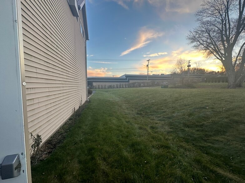 4601 Everhard Rd NW, Canton, OH for lease - Building Photo - Image 2 of 22