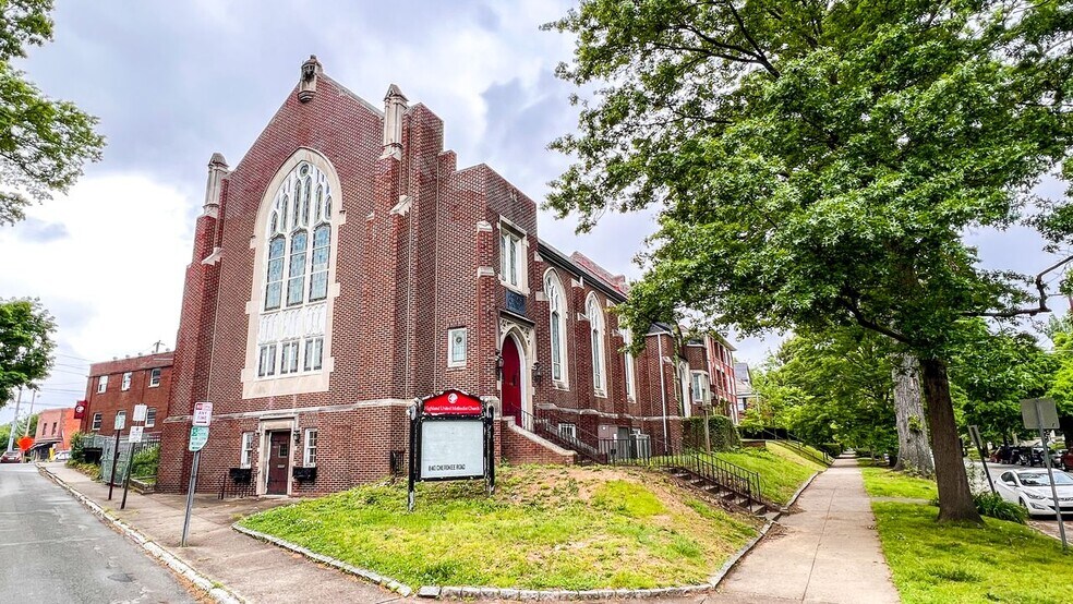 1140 Cherokee Rd, Louisville, KY à vendre - Photo du bâtiment - Image 2 de 16