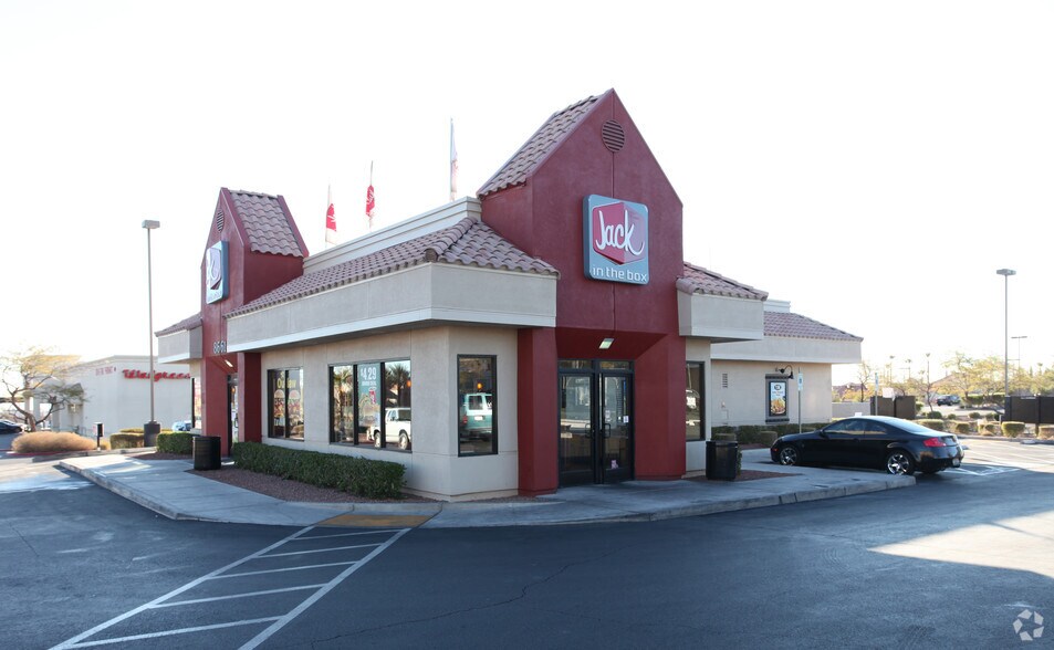 8661 W Charleston Blvd, Las Vegas, NV à vendre - Photo principale - Image 1 de 4