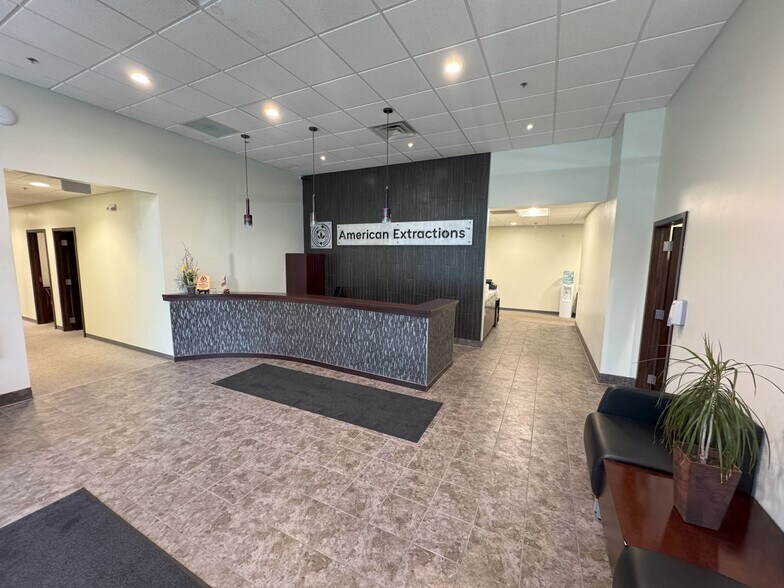 401 E Conde St, Janesville, WI à vendre - Photo du bâtiment - Image 2 de 28