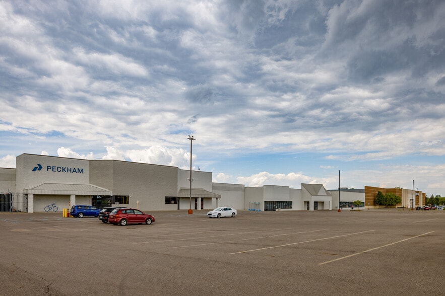 3050-3100 S Linden Rd, Flint, MI for lease - Building Photo - Image 3 of 3