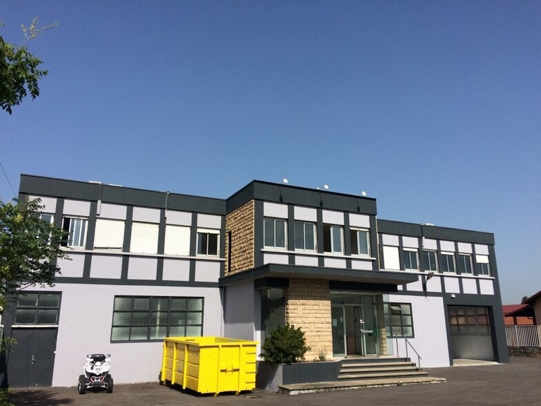 Industrial in Décines-Charpieu for lease - Building Photo - Image 2 of 8