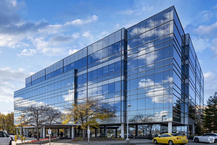 5060 Spectrum Way, Mississauga, ON for lease - Building Photo - Image 2 of 13