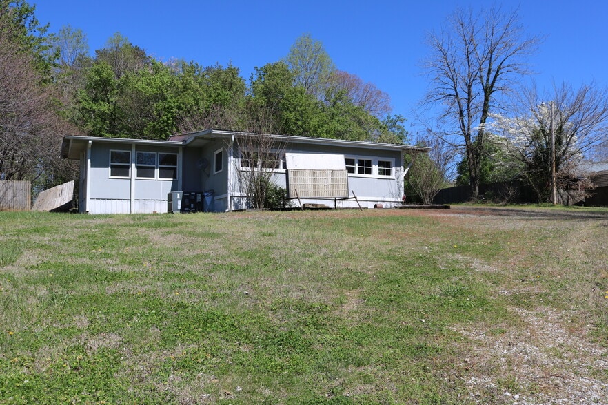 11716 McMinnville Hwy, Walling, TN for sale - Building Photo - Image 2 of 16