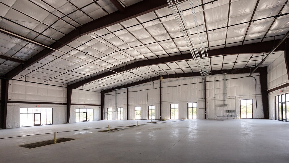 Weiss Lane Business Park portfolio of 2 properties for sale on LoopNet.ca - Interior Photo - Image 3 of 5