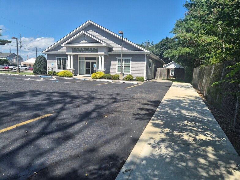 220 Brighton Rd, Cape May Court House, NJ à vendre - Photo du bâtiment - Image 3 de 54
