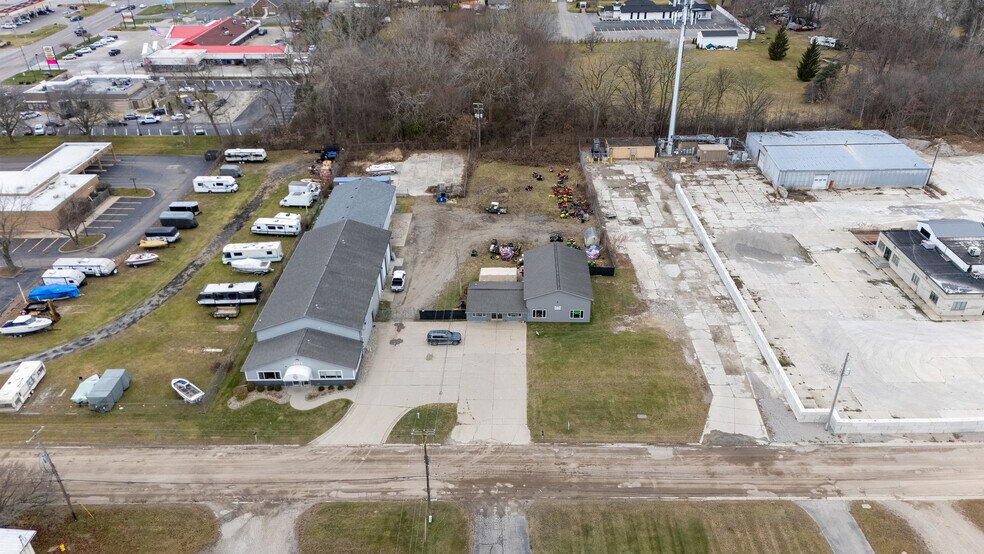 4057 Commerce Dr, Flushing, MI à vendre - Photo du bâtiment - Image 2 de 40