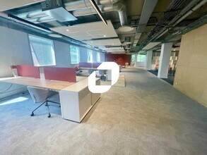 Office in Sèvres for lease Interior Photo- Image 1 of 4