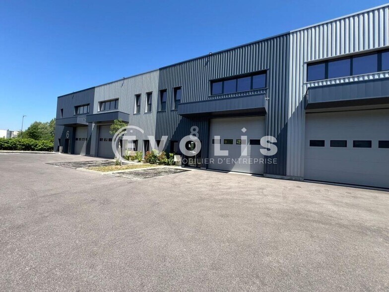 15 Rue Georges Charpak, Bourgoin-Jallieu à vendre - Photo du bâtiment - Image 1 de 21