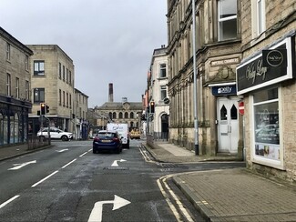 Plus de détails pour 4-6 Grimshaw St, Burnley - Bureau/Commerce de détail à louer