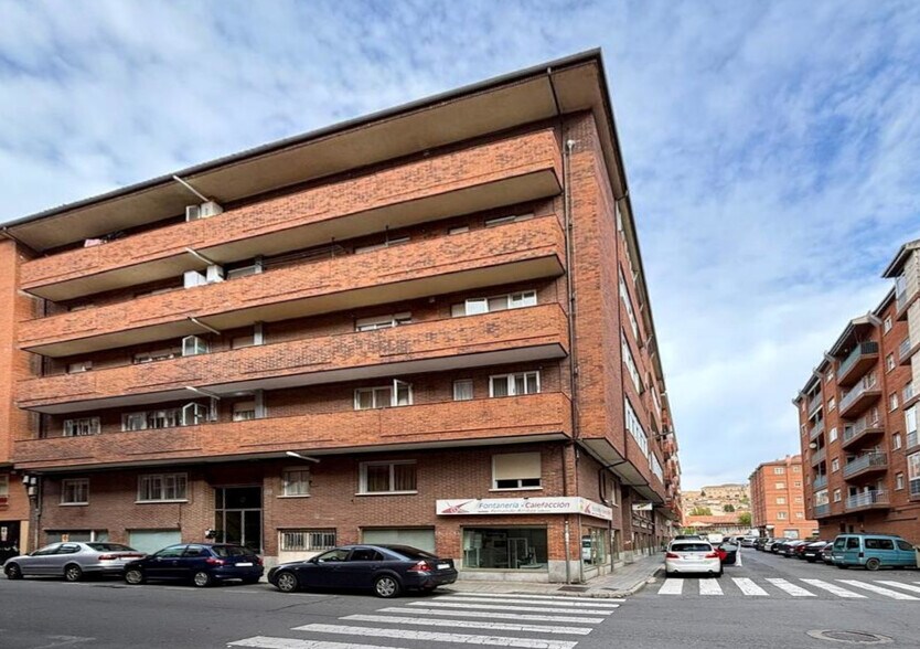 Immeuble residentiel dans Ávila, Ávila à vendre - Photo du bâtiment - Image 1 de 2