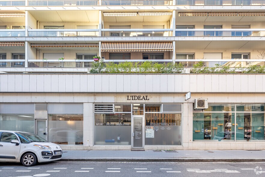 Multifamily in Lyon for sale - Building Photo - Image 2 of 4