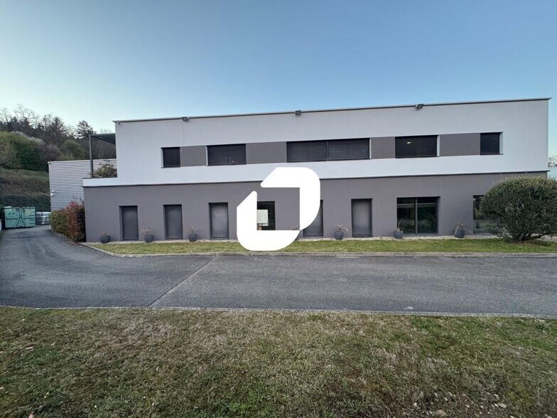 Flex in Chaponost for lease - Building Photo - Image 3 of 26