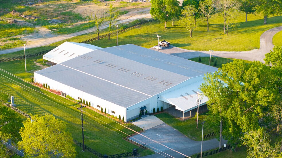 5830 Highway 231 S, Castalian Springs, TN à vendre - Photo du bâtiment - Image 1 de 53