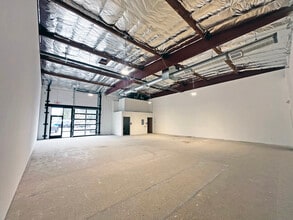 3860 E Main St, Ventura, CA for lease Interior Photo- Image 2 of 2