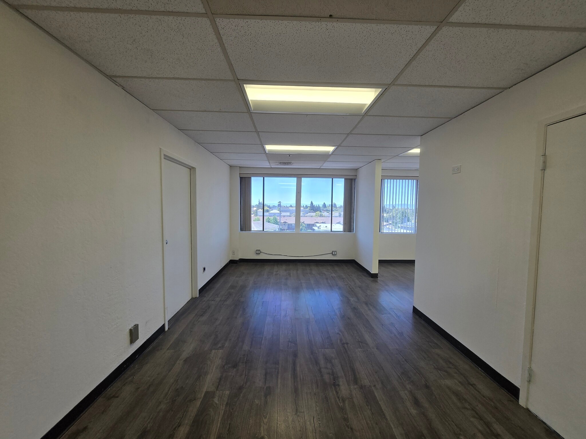 14895 E 14th St, San Leandro, CA à louer Photo intérieure- Image 1 de 6