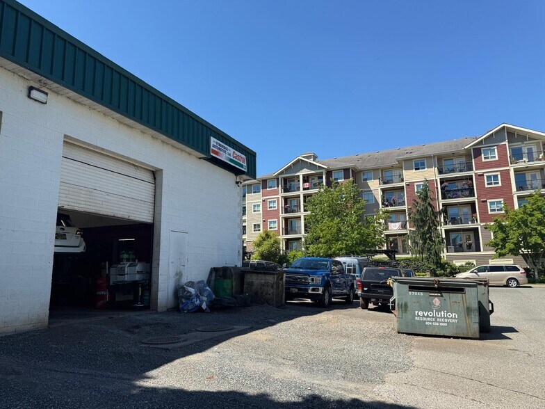 22339 48 Av, Langley, BC à vendre - Photo du bâtiment - Image 3 de 21