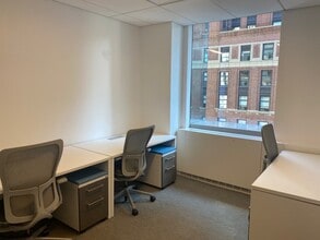 3 Columbus Cir, New York, NY à louer Photo intérieure- Image 1 de 2