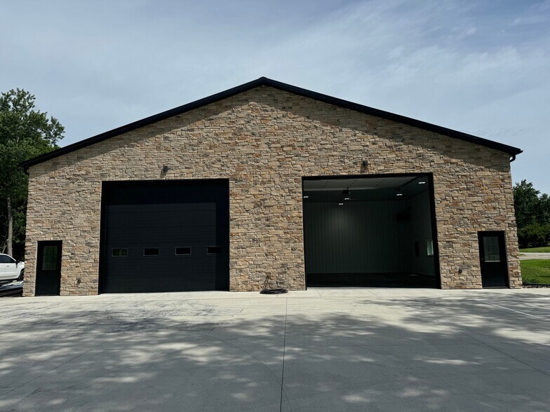 540 N 3rd St, Polk City, IA à vendre - Photo du bâtiment - Image 2 de 8