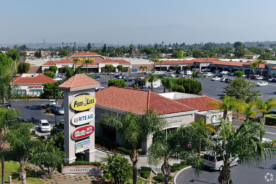 11223 Washington Blvd, Whittier, CA à vendre - Photo du bâtiment - Image 2 de 2