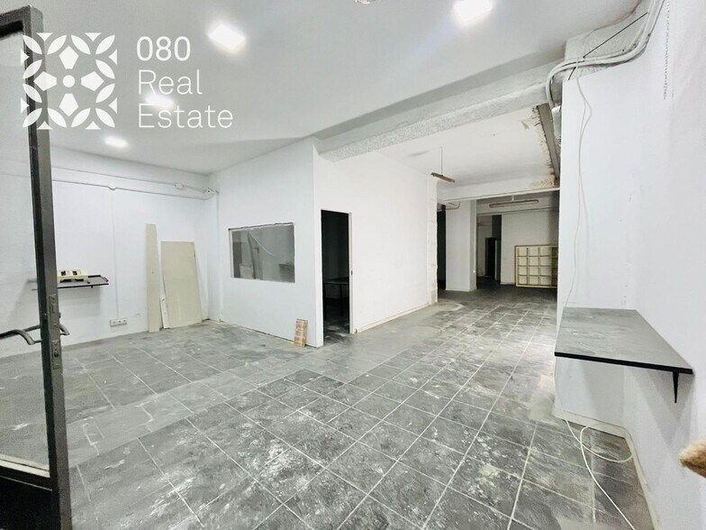 Retail in L'Hospitalet de Llobregat, Barcelona for lease - Interior Photo - Image 2 of 2