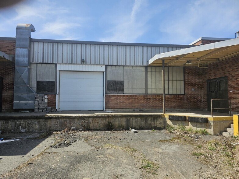 100 Elm St, Owego, NY à vendre - Photo du bâtiment - Image 2 de 20