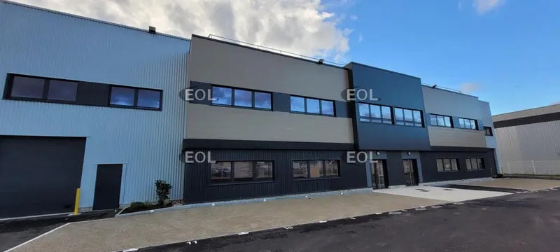 Flex dans Colombier-Saugnieu à louer Photo du bâtiment- Image 1 de 6