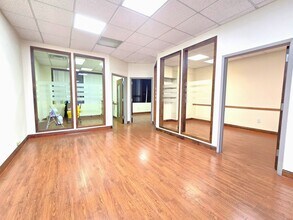 35-01 30th Ave, Astoria, NY for lease Interior Photo- Image 2 of 27