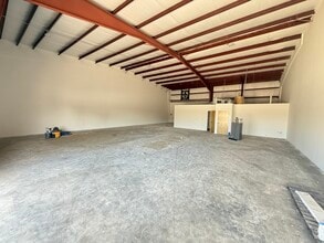 3357 Copter Rd, Pensacola, FL à louer Photo intérieure- Image 1 de 6