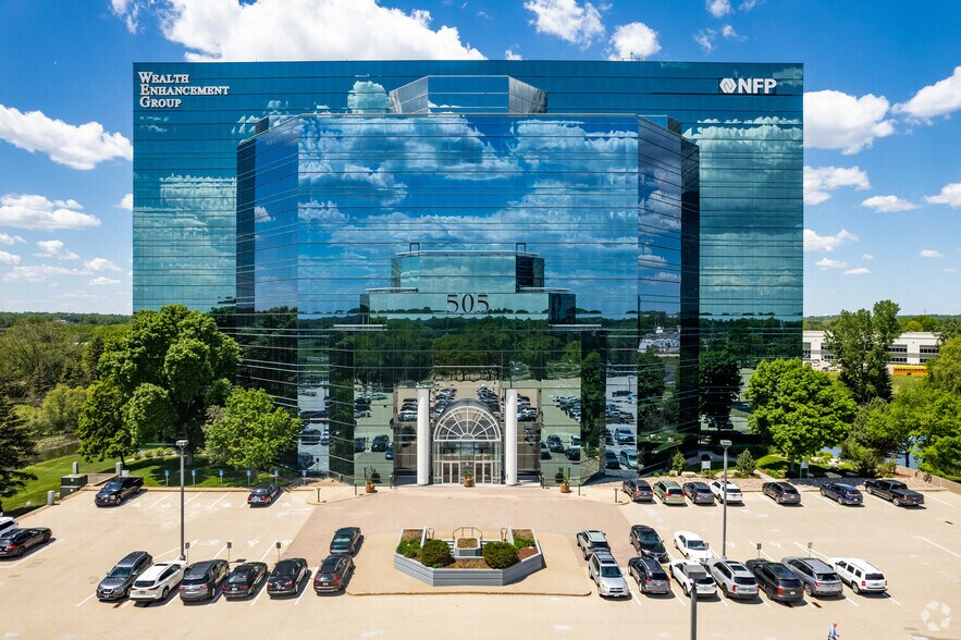 505 N Highway 169, Plymouth, MN à louer - Photo du bâtiment - Image 2 de 15