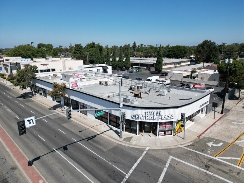 501 W 17th St, Santa Ana, CA for lease - Building Photo - Image 3 of 17