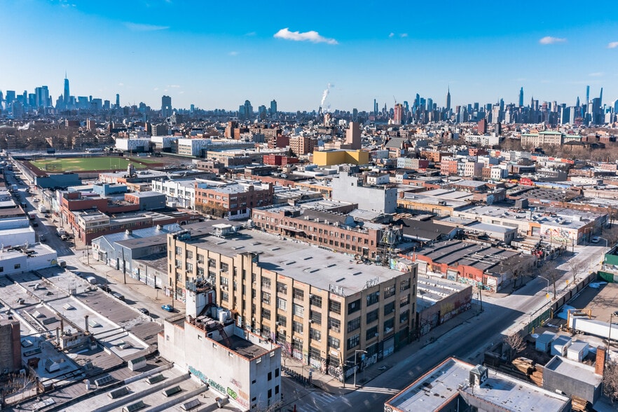 195 Morgan Ave, Brooklyn, NY for lease - Building Photo - Image 3 of 25