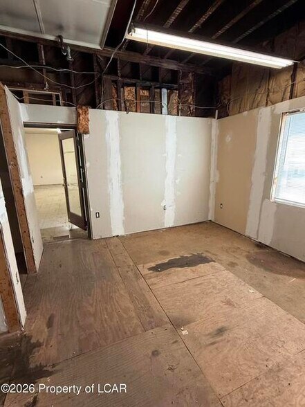 222 Lincoln St, Dupont, PA à vendre - Photo du bâtiment - Image 3 de 19