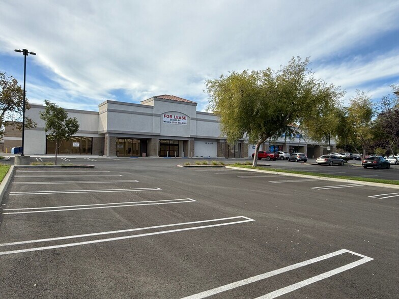 230-238 E Betteravia Rd, Santa Maria, CA à louer - Photo du bâtiment - Image 3 de 4
