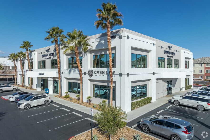 9580 W Sahara Ave, Las Vegas, NV à louer - Photo du bâtiment - Image 2 de 7