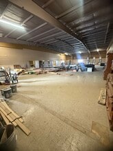 23129 N Interstate 35, New Braunfels, TX for lease Interior Photo- Image 2 of 8