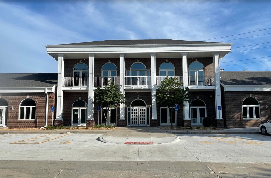 3424 Ep True Pky, West Des Moines, IA à vendre - Photo du bâtiment - Image 1 de 11