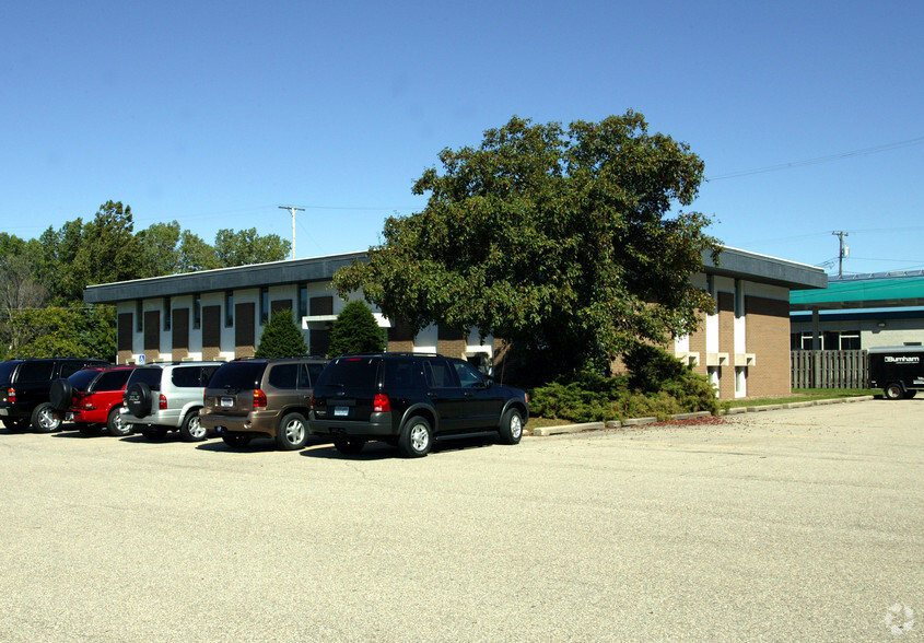 950 28th St SE, Grand Rapids, MI for sale - Primary Photo - Image 1 of 1