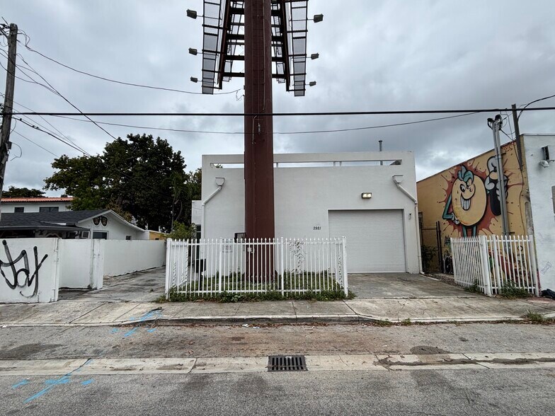 2921 NW 6th Ave, Miami, FL à louer - Photo du bâtiment - Image 2 de 12