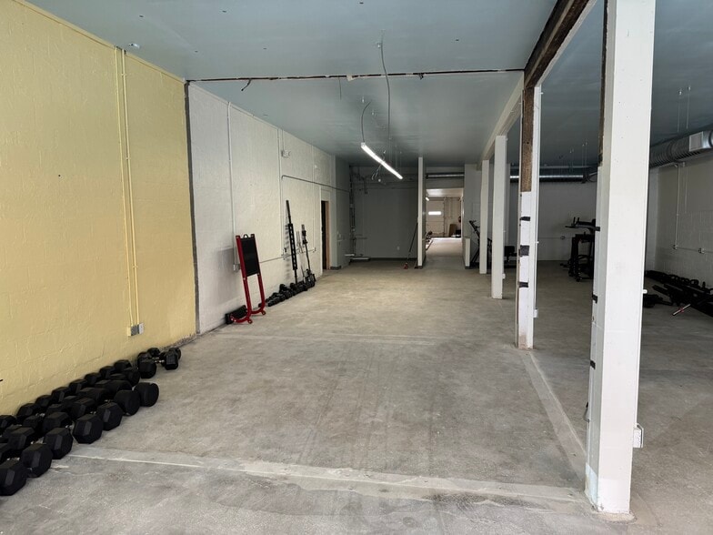 127 SE 3rd St, Lees Summit, MO for lease - Building Photo - Image 3 of 18