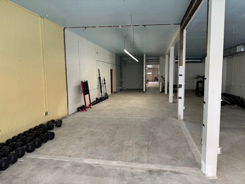 127 SE 3rd St, Lees Summit, MO à louer - Photo du bâtiment - Image 3 de 18