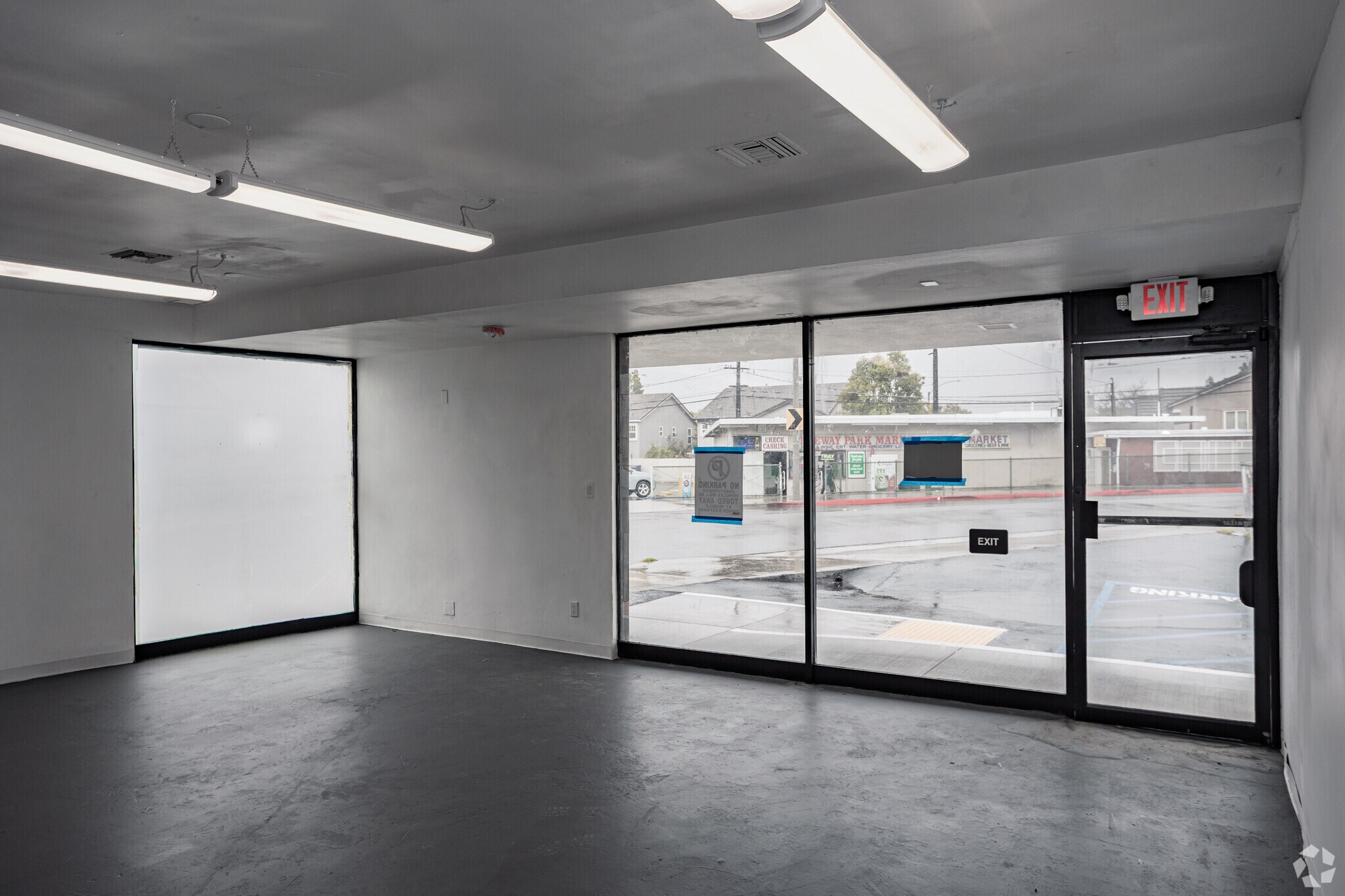 2329-2335 W Sequoia Ave, Anaheim, CA à louer Photo intérieure- Image 1 de 3