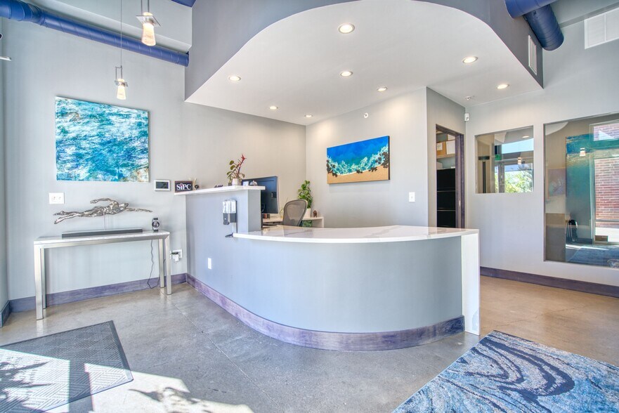 3601 Arapahoe Ave, Boulder, CO à vendre - Photo du bâtiment - Image 2 de 10