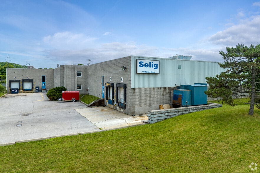 145 Edward St, Aurora, ON à vendre - Photo principale - Image 1 de 1