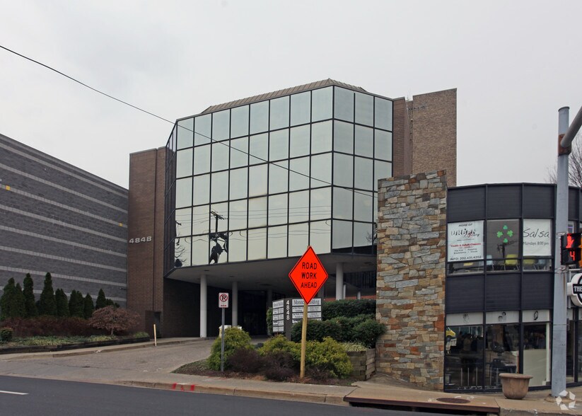 4848 Battery Ln, Bethesda, MD à louer - Photo du bâtiment - Image 3 de 9
